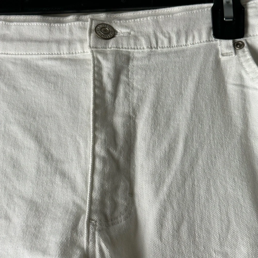 Jeans - Picture 2 of 5